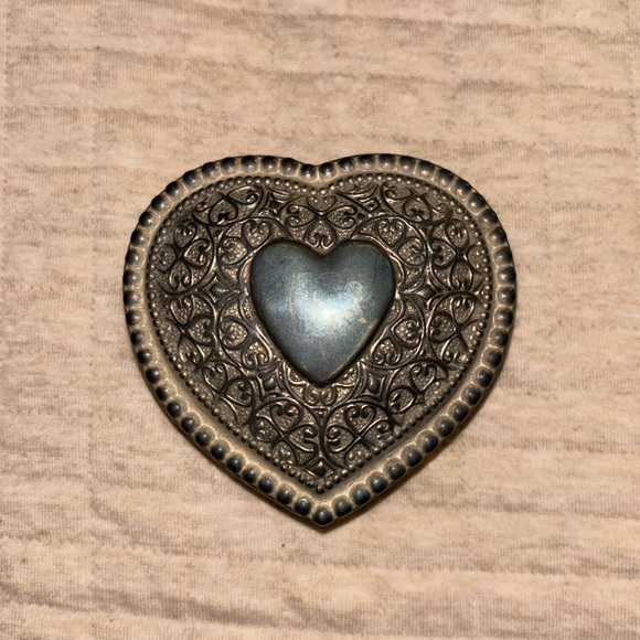 ♥️ {PRICE FIRM} Vintage Silver Heart-Shaped Box - Picture 2 of 6